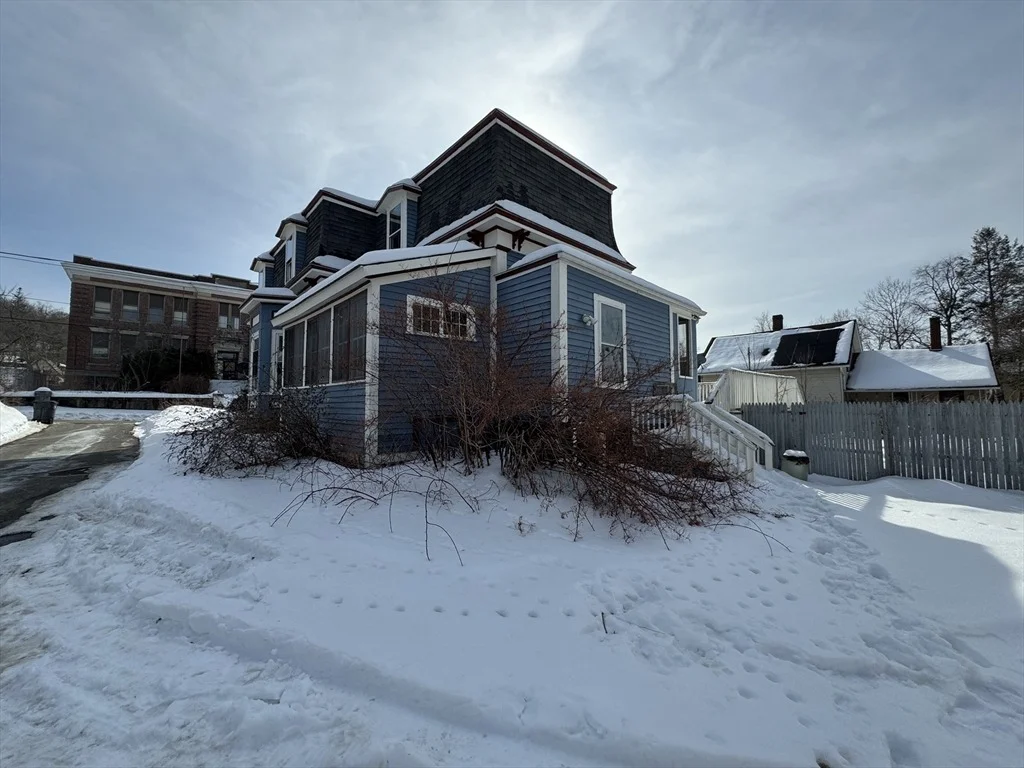 Photo of 128 Allen St