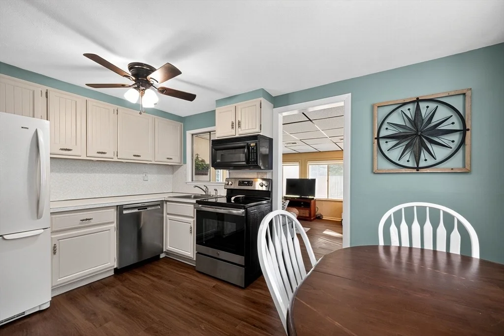 Photo of 22 Ledgewood Dr