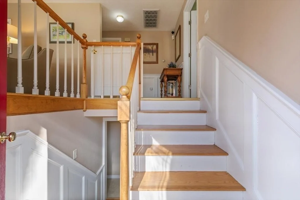 Photo of 58 Oakcrest Circle