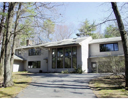 Photo of 71 Robbins Drive