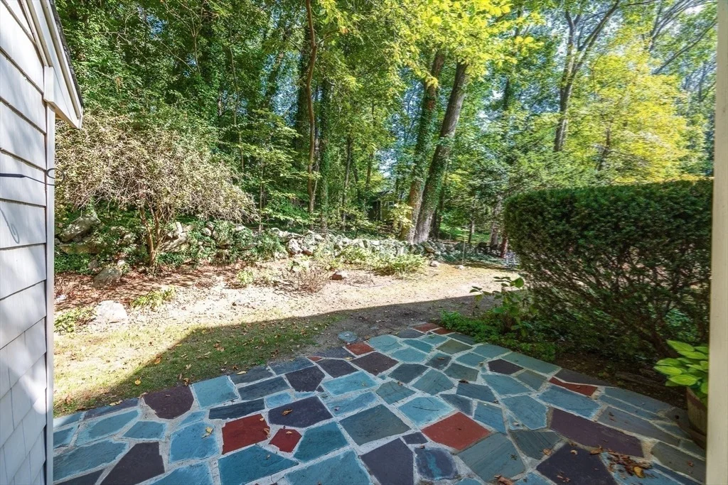 Photo of 21 Pine Ridge Circle