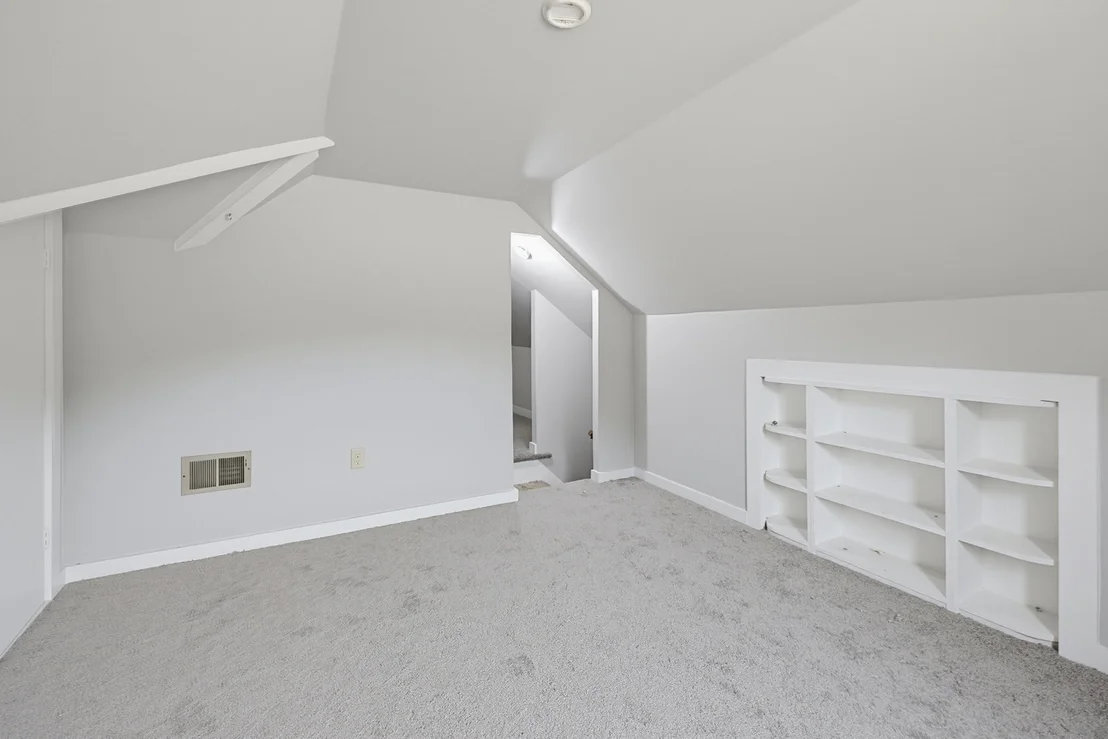 Photo of 24 Oak St
