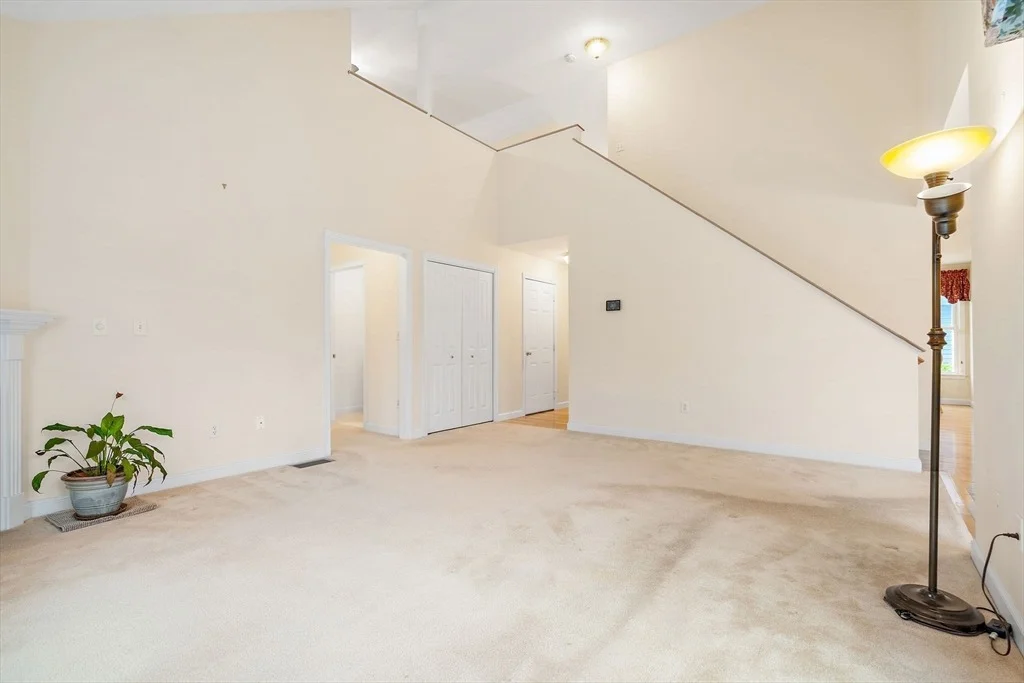 Photo of Unit E at 7E Strawberry Lane