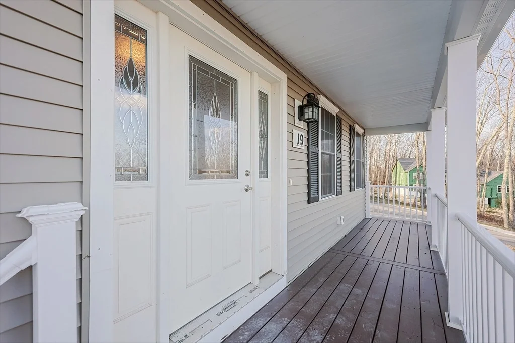 Photo of 19 Oriole Dr