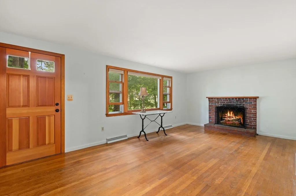 Photo of 4 Pine Ave