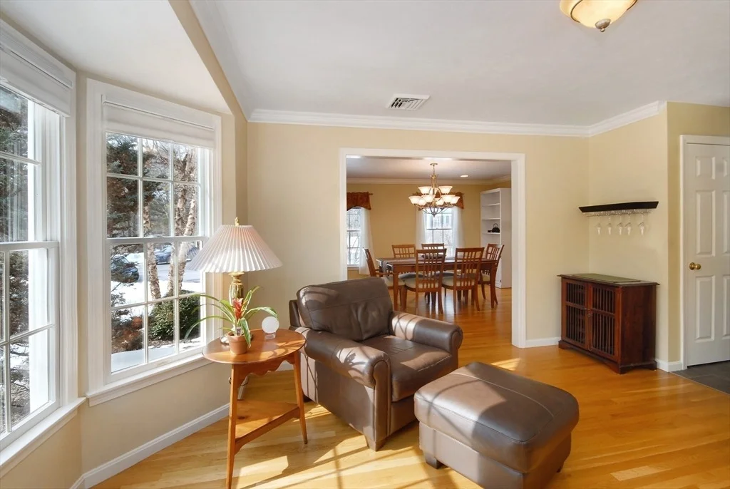 Photo of 7 Carriage Ln