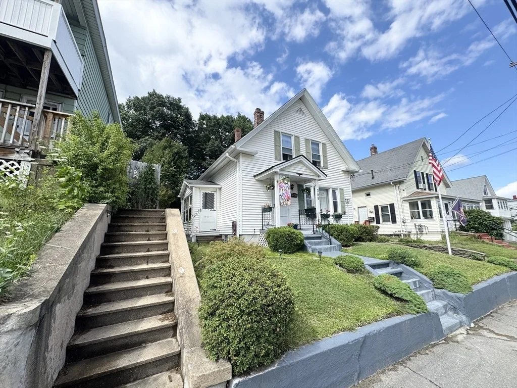 Photo of 349 Parker St
