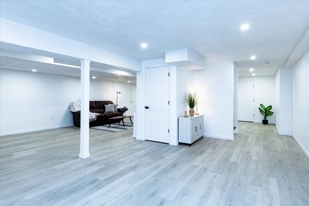 Photo of 16 Shipley Cir