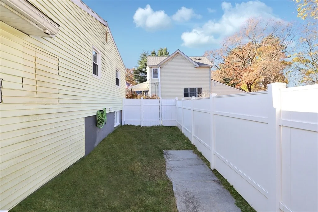 Photo of 110 Walnut St