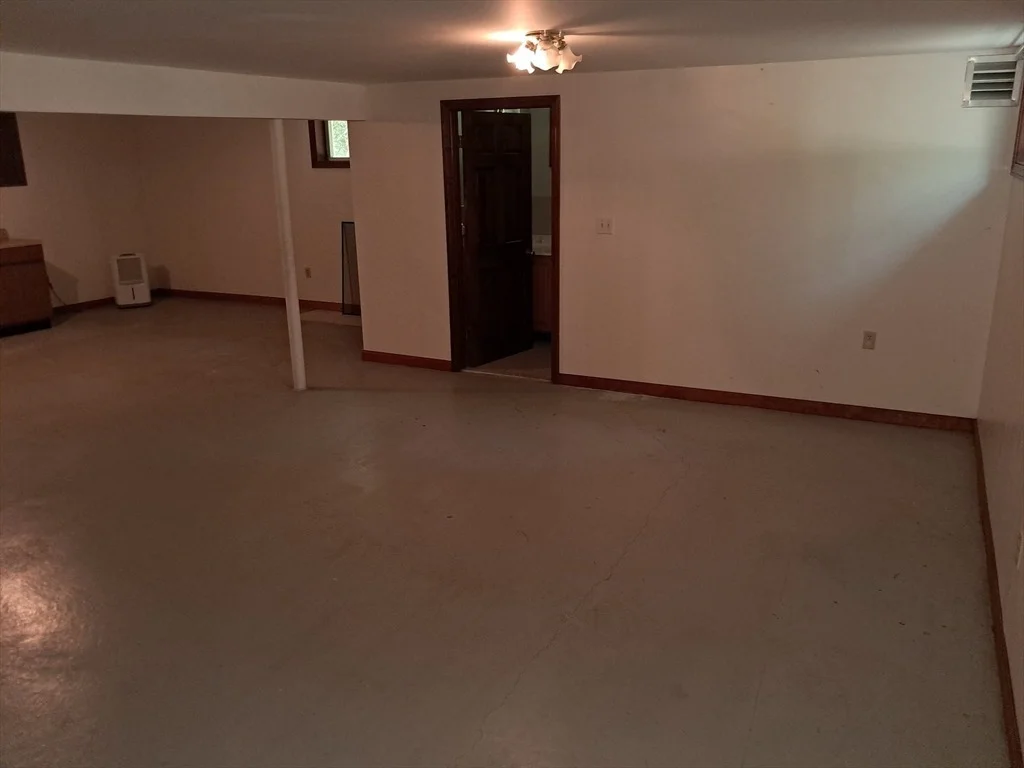 Photo of 5 College Pond Dr