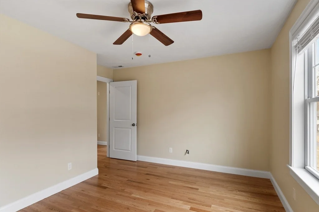 Photo of 23 Leslie Rd