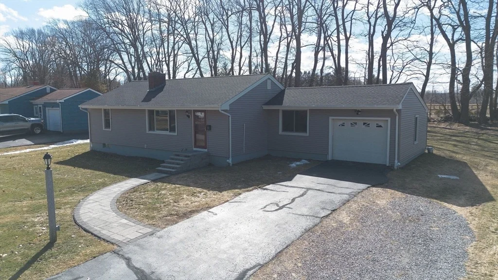 Photo of 33 Mount View Dr