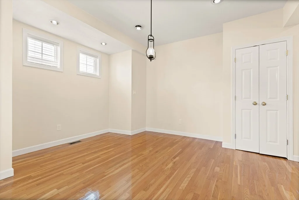 Photo of 34 Maple Avenue
