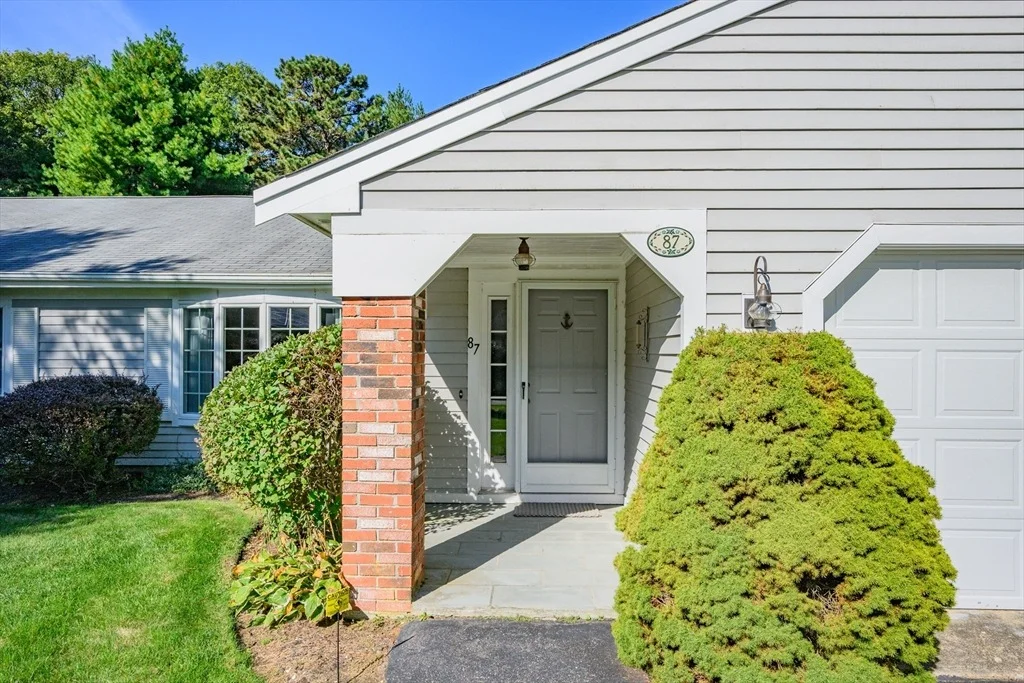 Photo of 87 Foxglove Rd