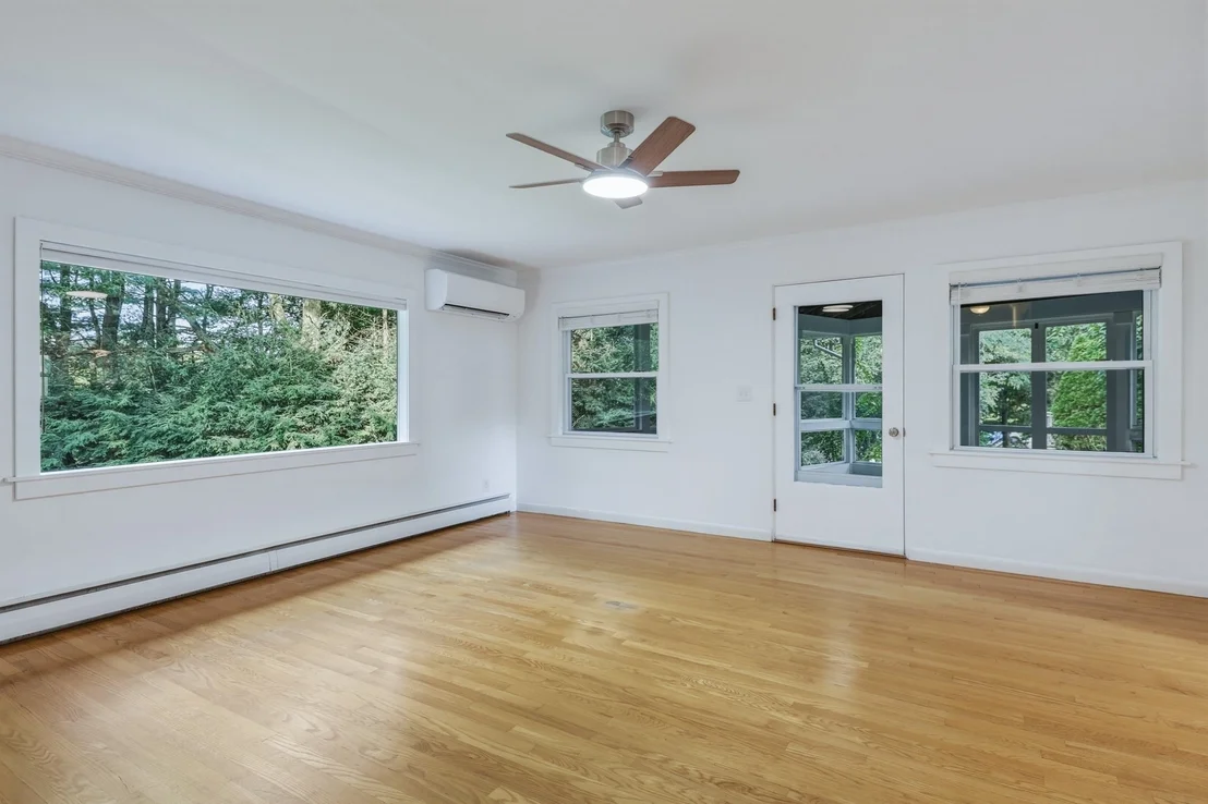Photo of 34 Skyridge Ln
