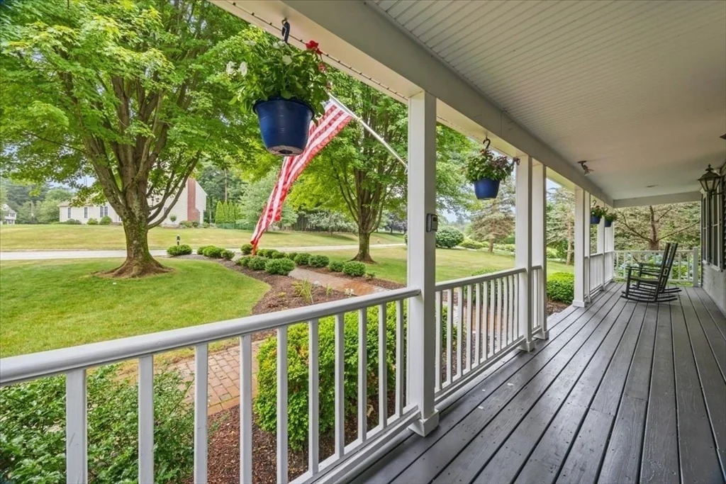 Photo of 130 Deer Hollow Trail