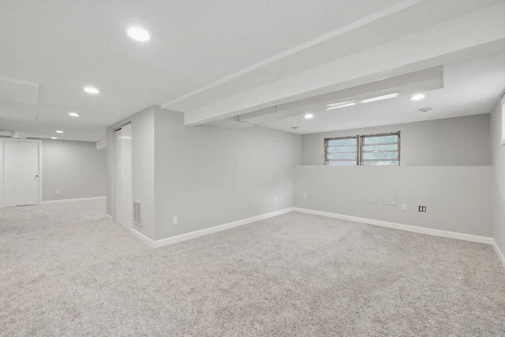 Photo of 31 Lancaster Drive