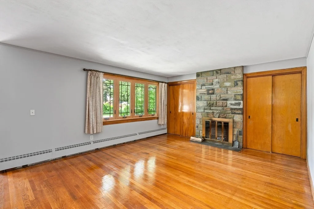 Photo of 16 Sheldon Ave