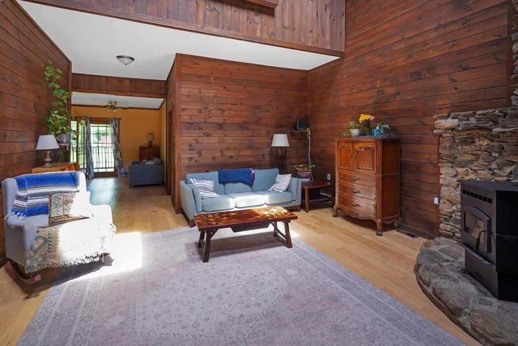 Photo of 4 Birch Ln