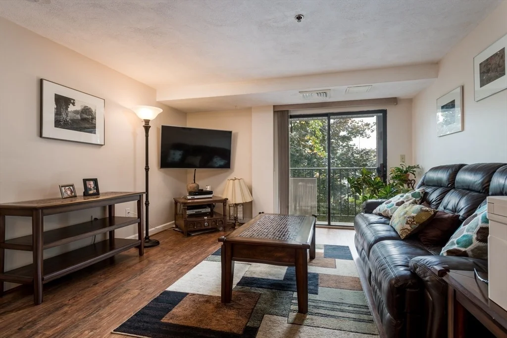 Photo of Unit 201 at 39 Parlin St