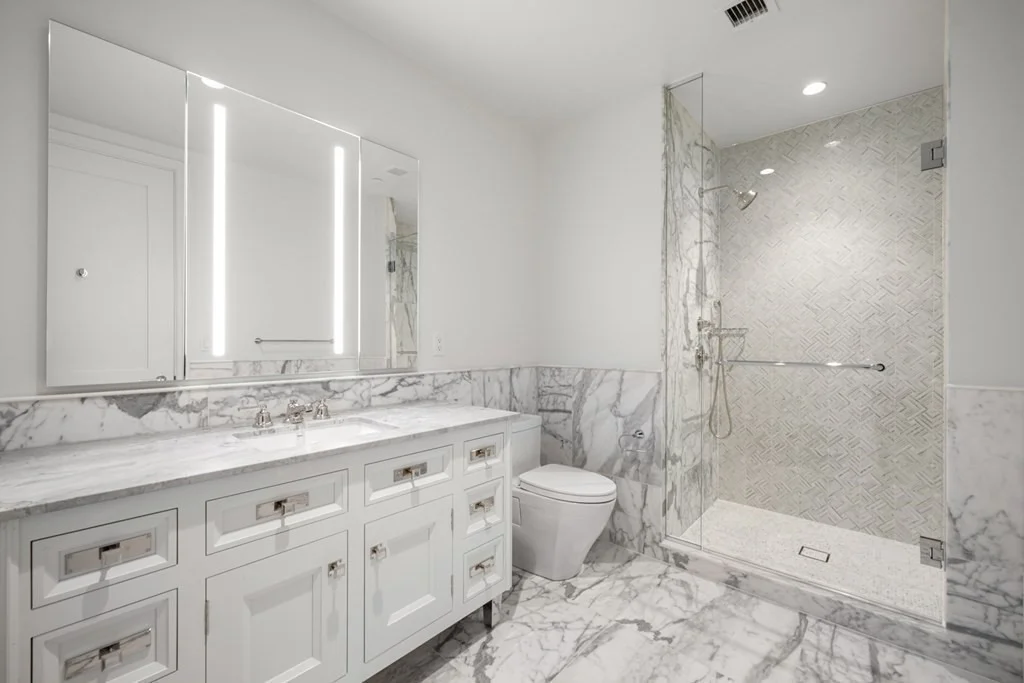Photo of Unit PH2D at 240 Devonshire Street