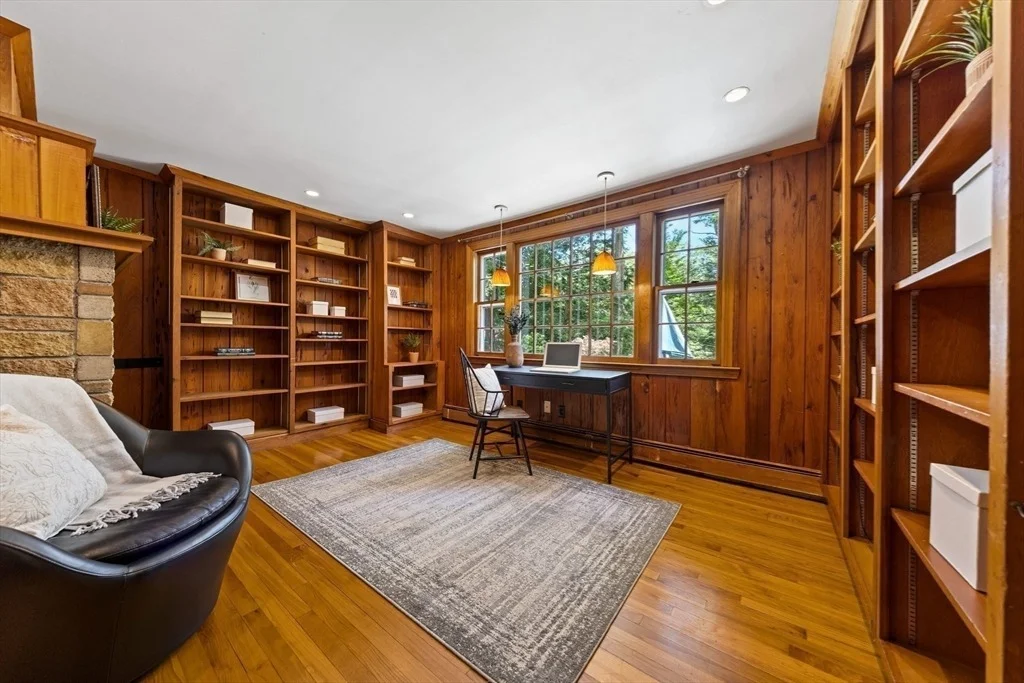 Photo of 18 Isaac Davis Rd