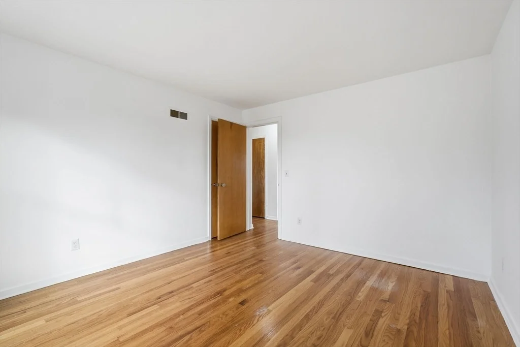 Photo of 565 Williams Street