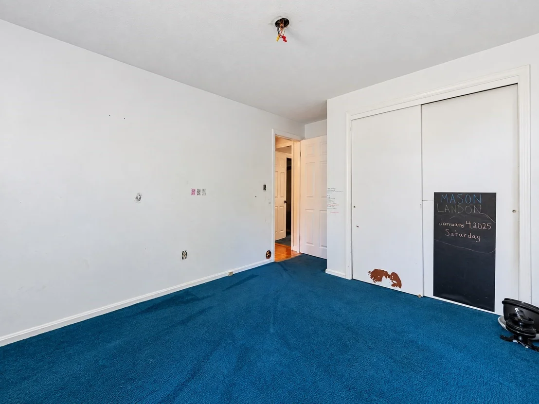 Photo of 5 Glenwood Cir