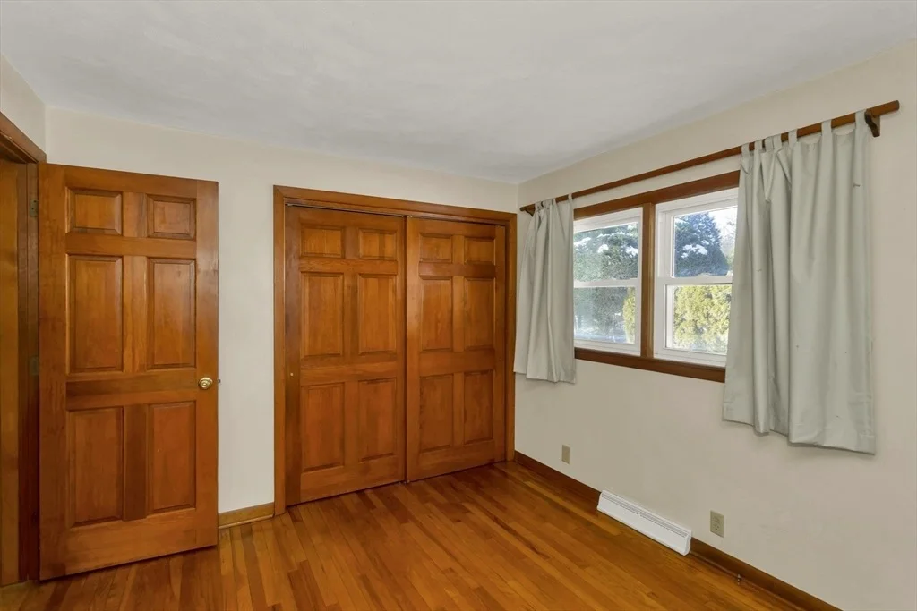 Photo of 30 Llewellyn Dr