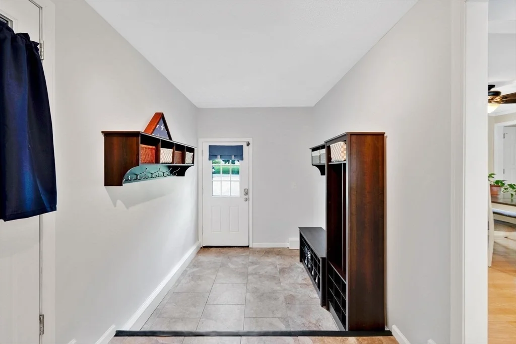 Photo of 51 Lantern Ln