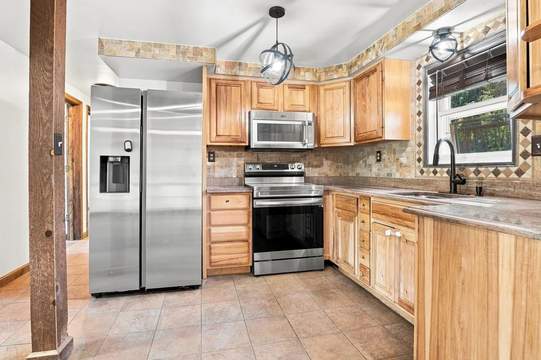 Photo of 65 Paris Avenue