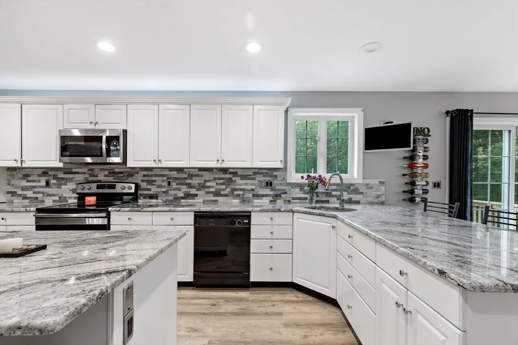 Photo of 5 Debbie Ln