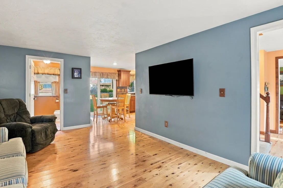 Photo of 10 Flaxfield Road