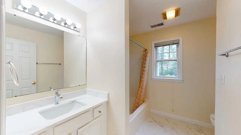 Photo of 8 Westside Dr