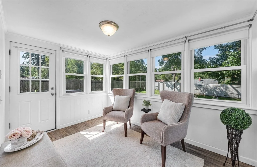 Photo of 114 Fenway Dr