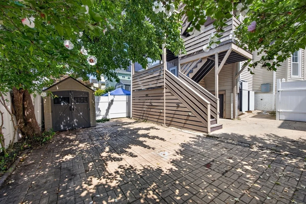 Photo of 18 Henry St
