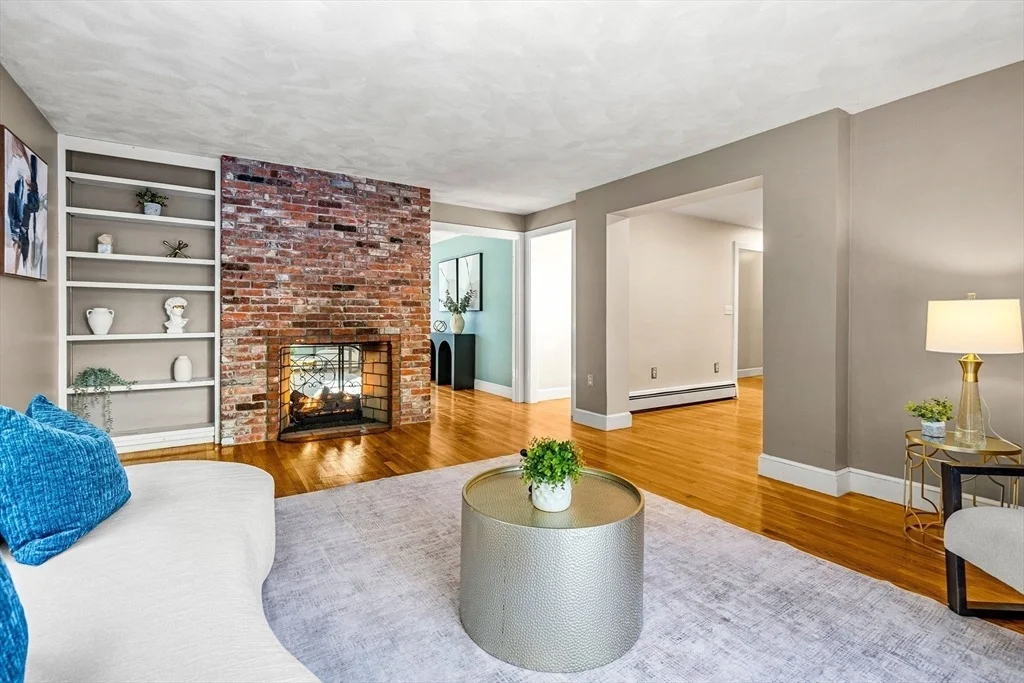 Photo of 55 Roosevelt Ave