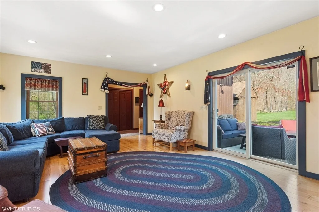 Photo of 82 Chestnut Hill Rd