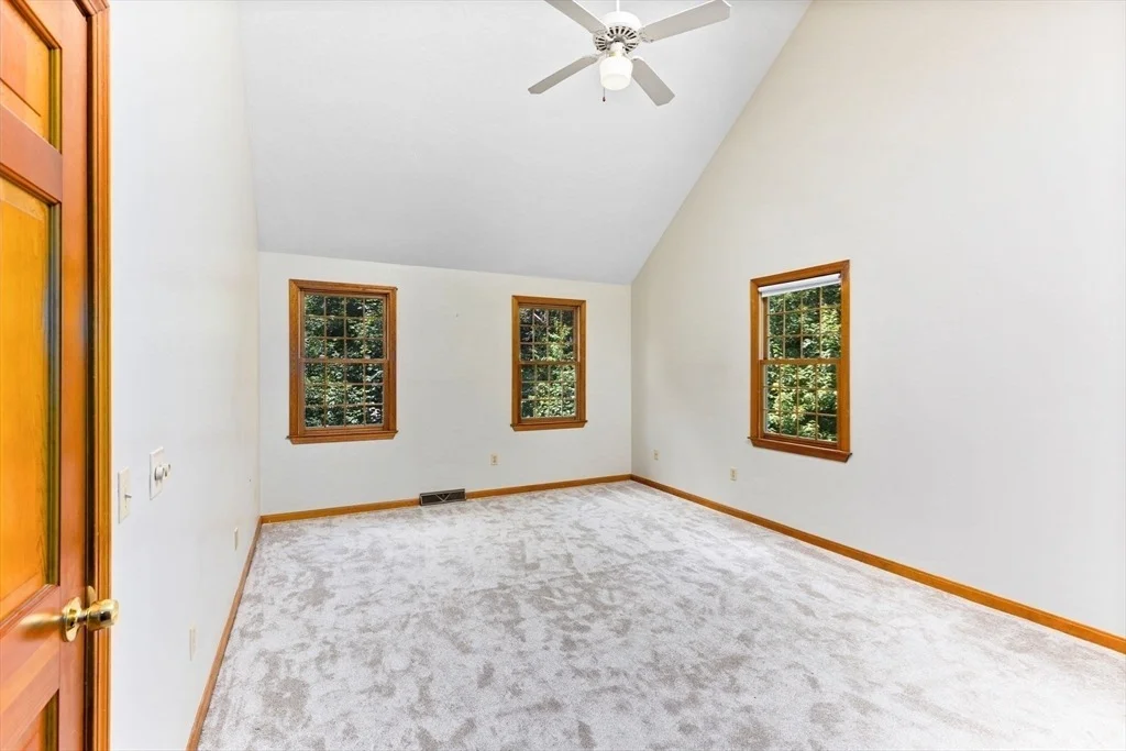 Photo of 15 Deerfield Dr