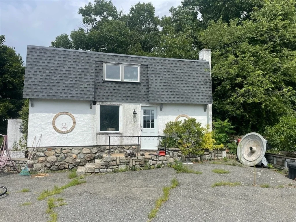 Photo of 44 Valley Rd