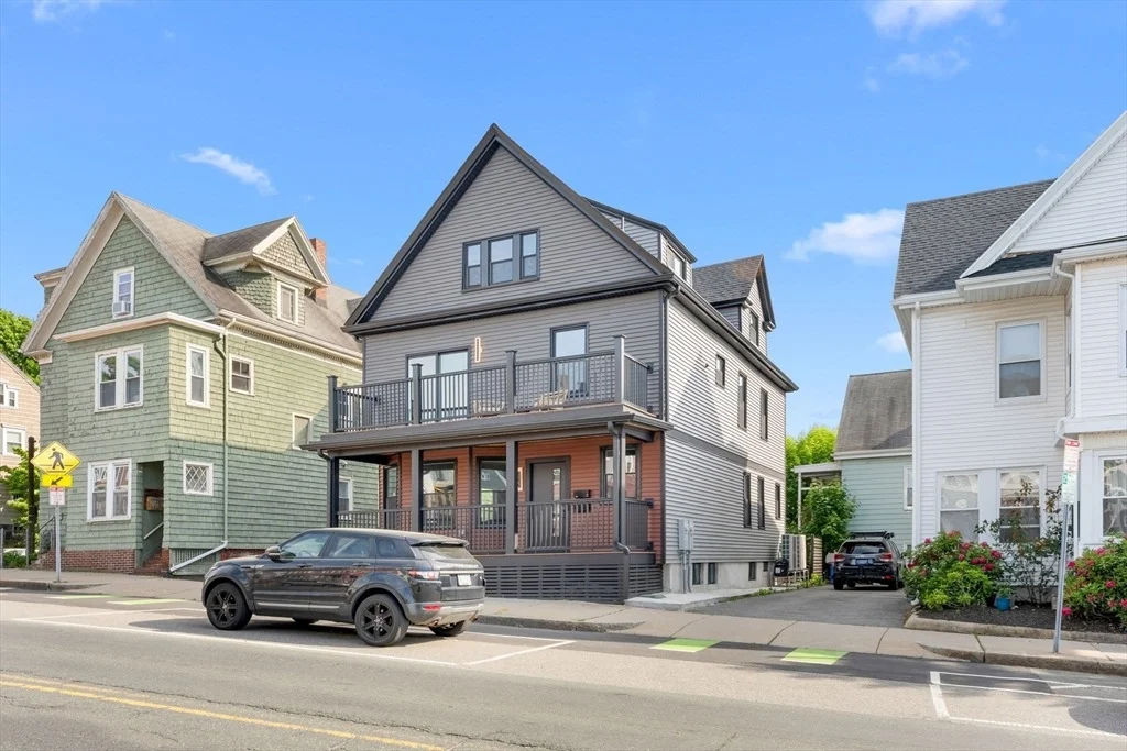 Photo of Unit 1 at 446 Broadway