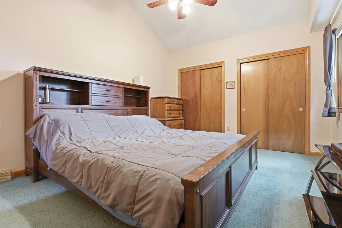 Photo of 34 Oak Knoll Rd