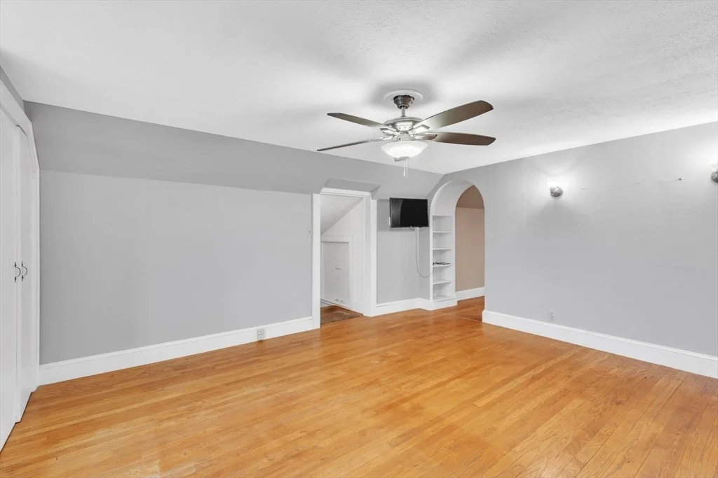 Photo of 458 Broadway St