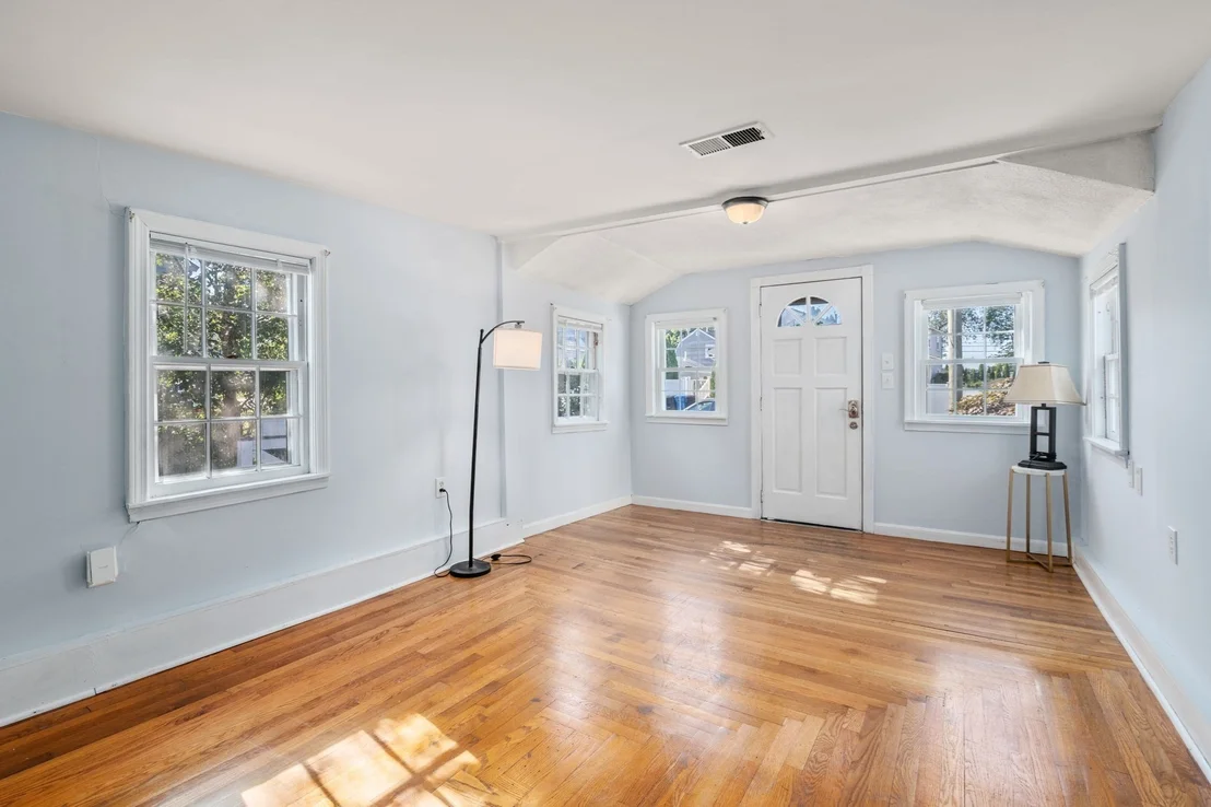 Photo of 33 Plant Rd
