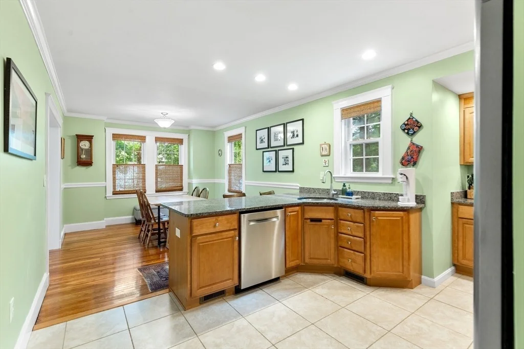 Photo of 304 Lowell Street