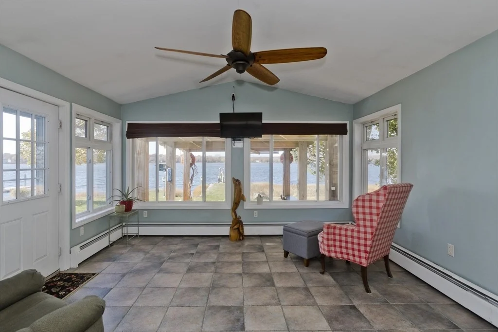 Photo of 62 Riverside Dr