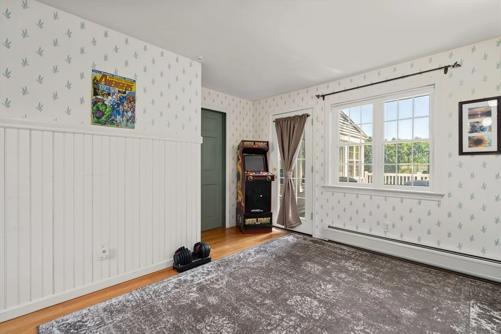 Photo of 25 Everett Ave