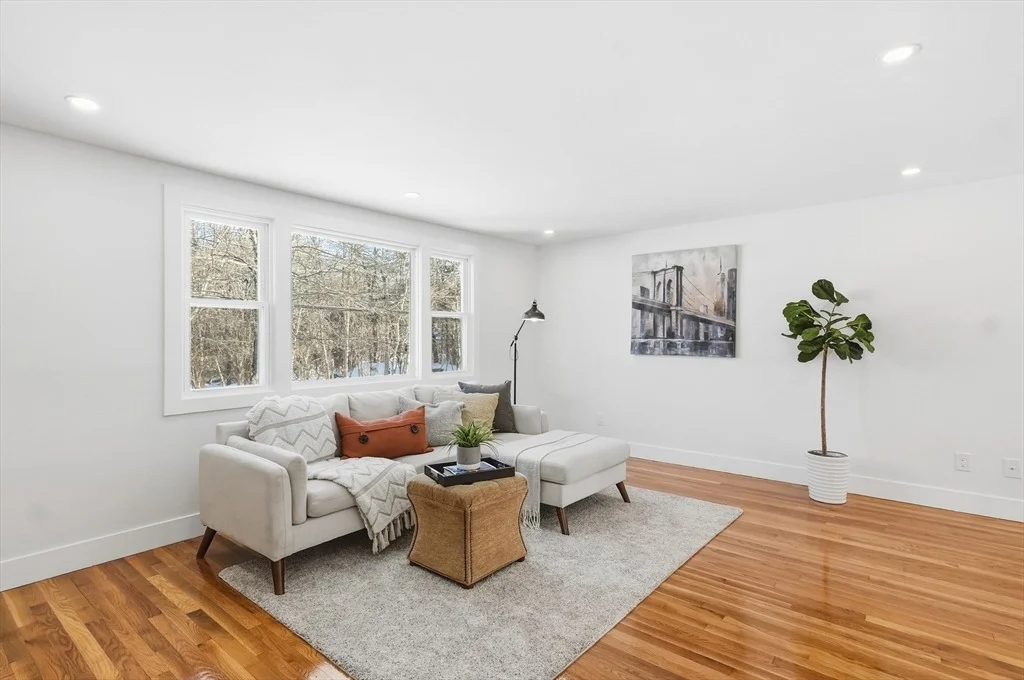 Photo of 155 Mill St