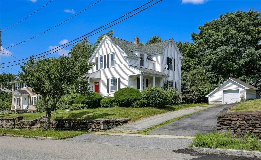 Photo of 120 Hillcroft Ave