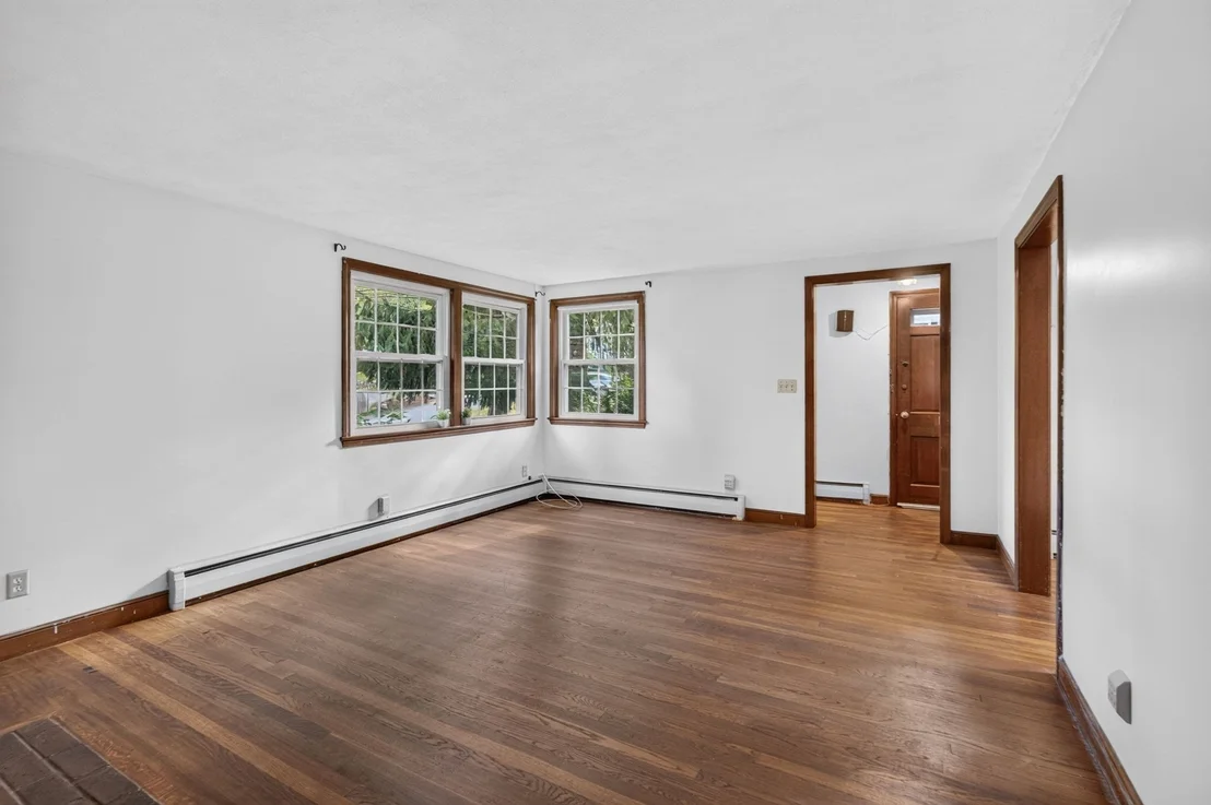 Photo of 24 Grapevine Ave